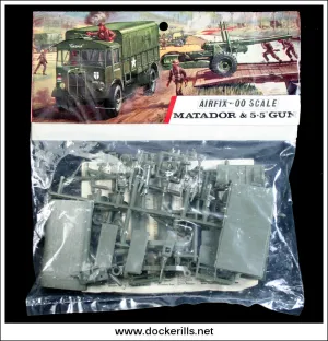 Airfix Matador & 5.5" Gun OO Scale Kit. Vintage Red Stripe Bag.