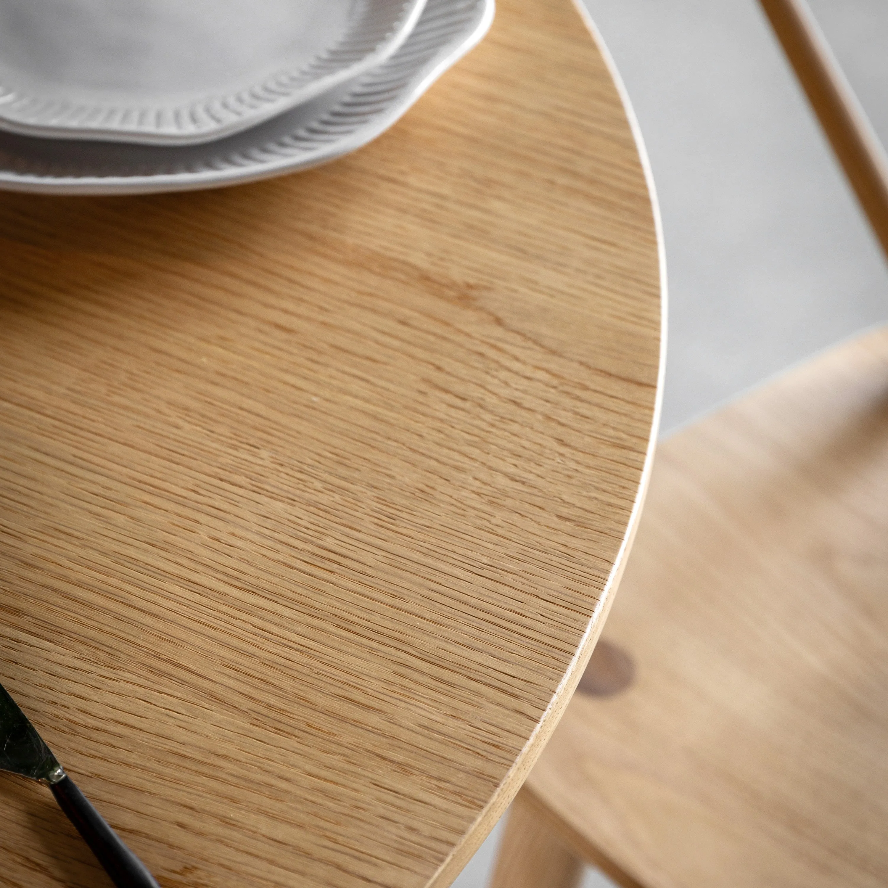 Amos Craft Round Dining Table Natural