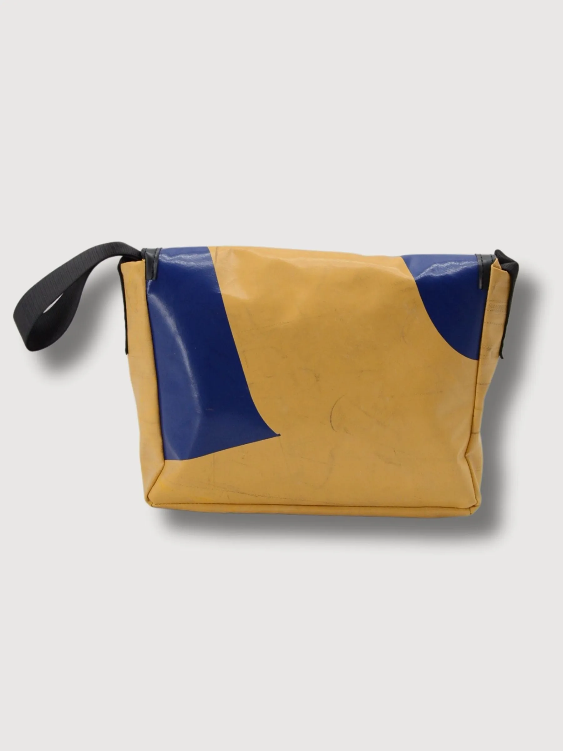 Bag F11 Lassie Yellow & Blue In Used Truck Tarps | Freitag