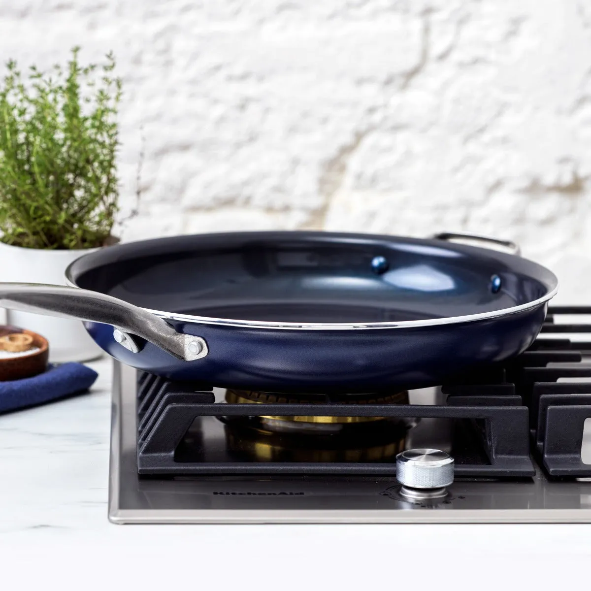 Blue Diamond Classic 14" Frypan with Helper Handle
