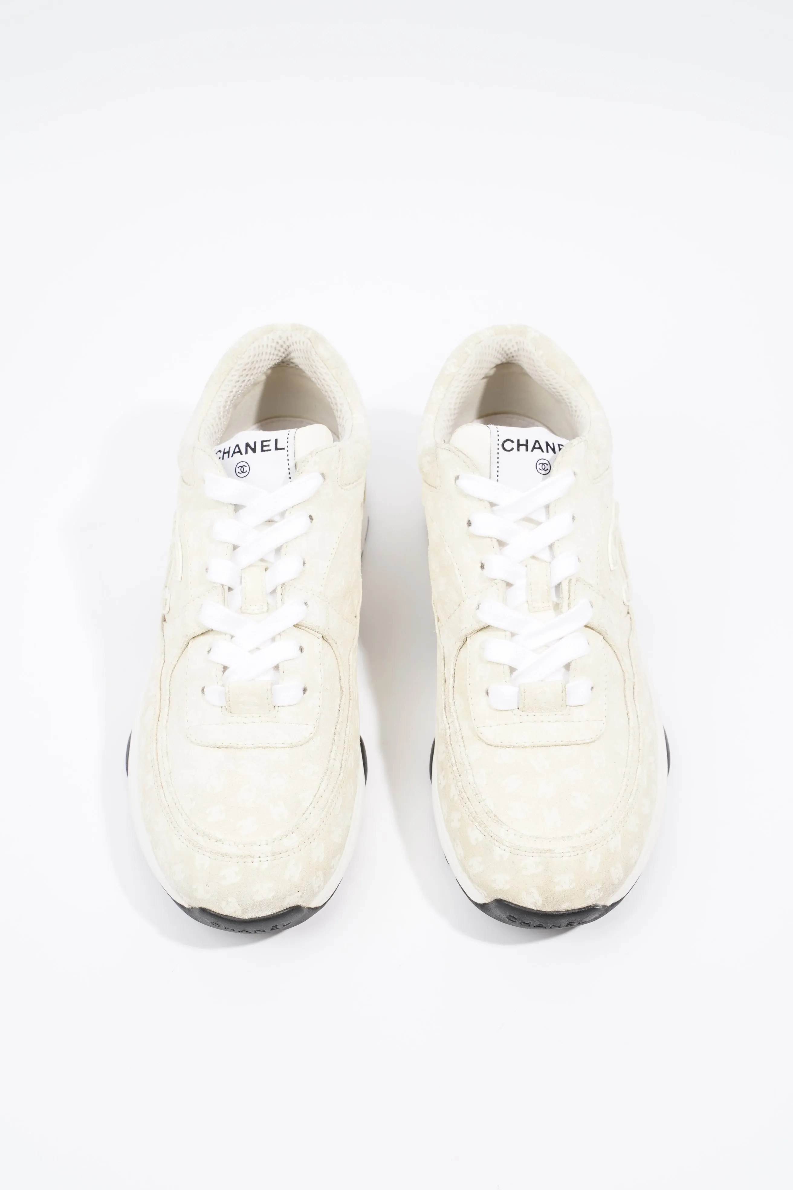 Chanel CC Logo Cream   White Suede EU 39.5 UK 6.5