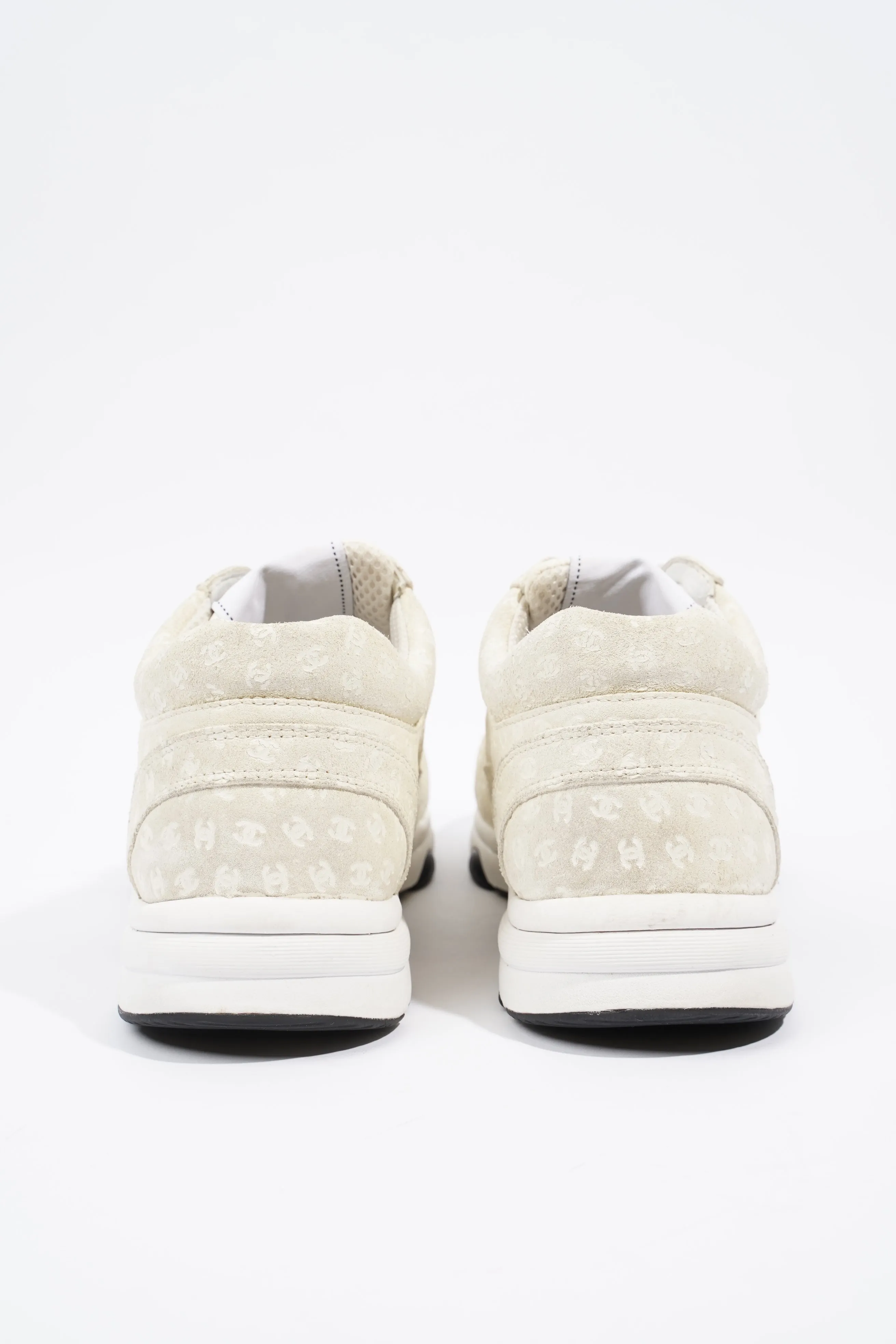 Chanel CC Logo Cream   White Suede EU 39.5 UK 6.5