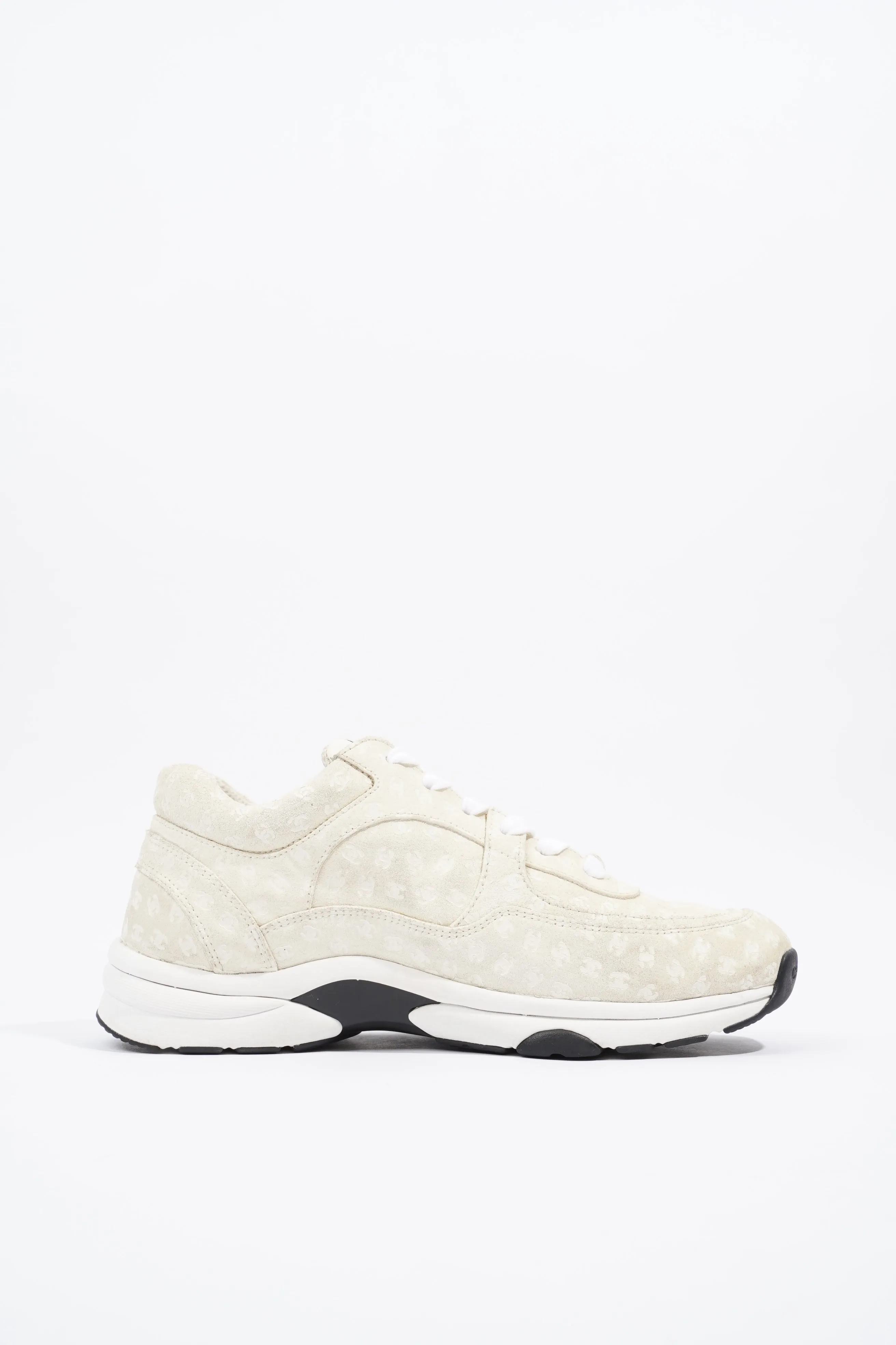 Chanel CC Logo Cream   White Suede EU 39.5 UK 6.5