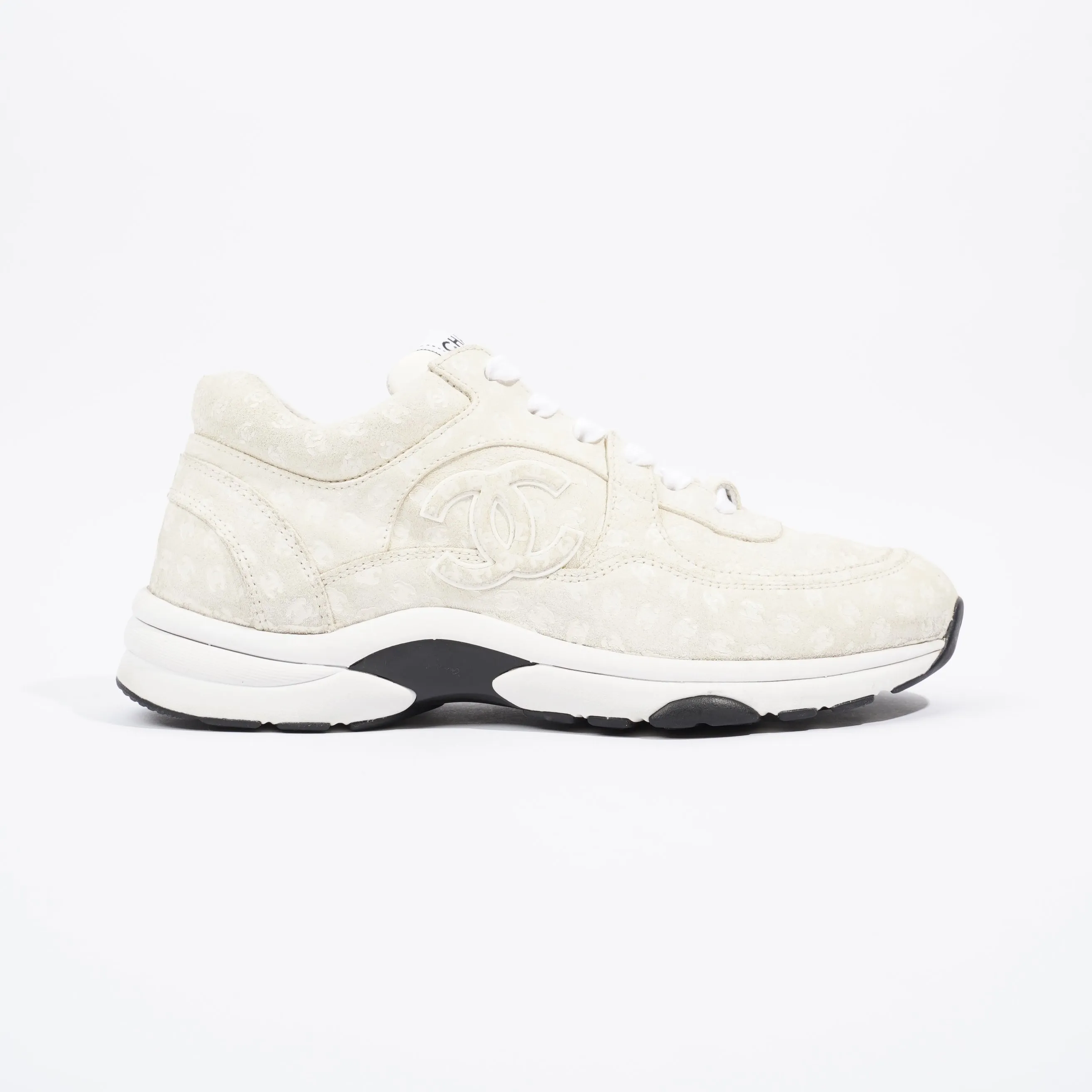 Chanel CC Logo Cream   White Suede EU 39.5 UK 6.5