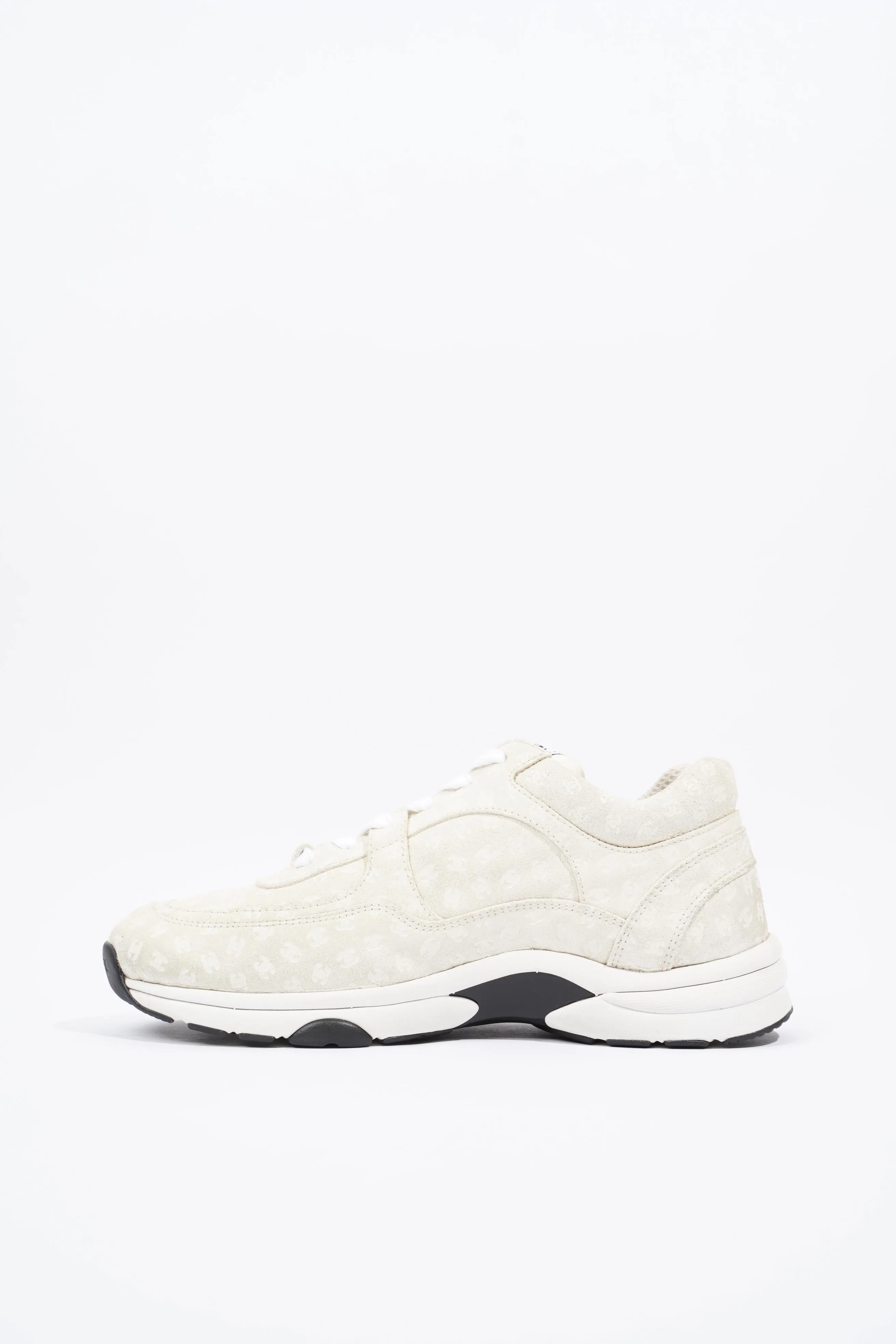 Chanel CC Logo Cream   White Suede EU 39.5 UK 6.5