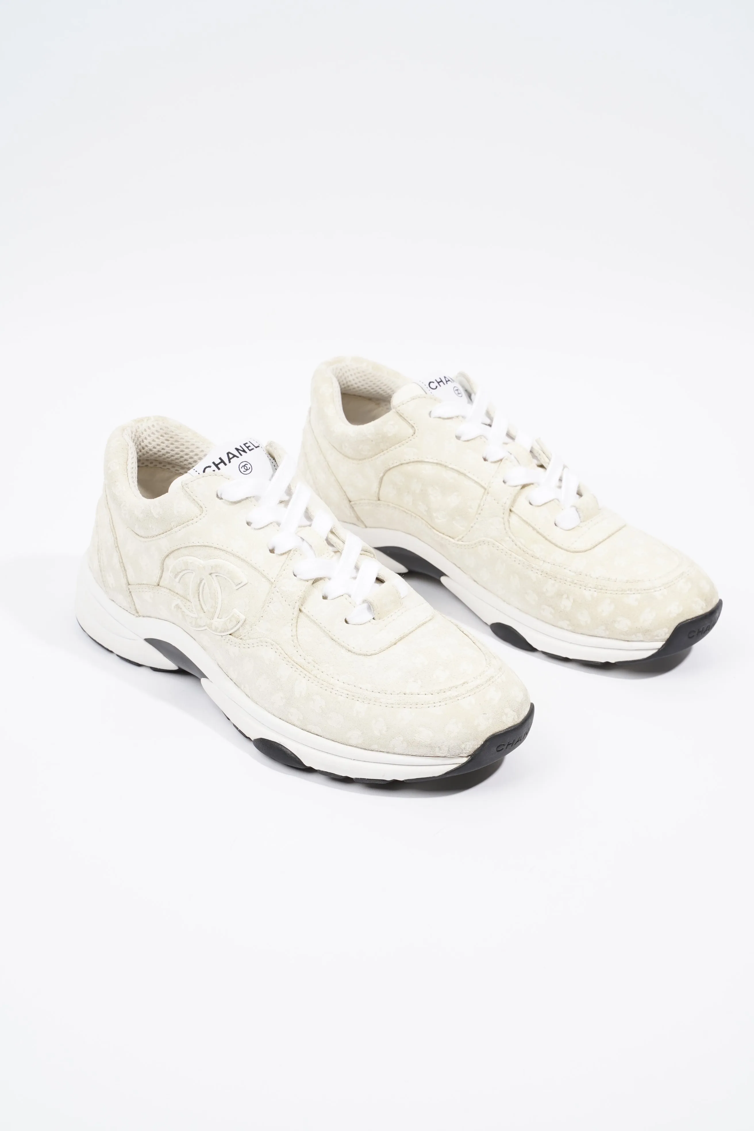 Chanel CC Logo Cream   White Suede EU 39.5 UK 6.5