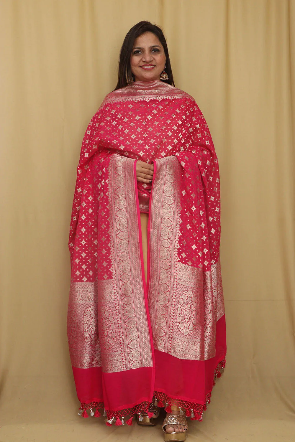 Exquisite Pink Banarasi Handloom Pure Georgette Dupatta
