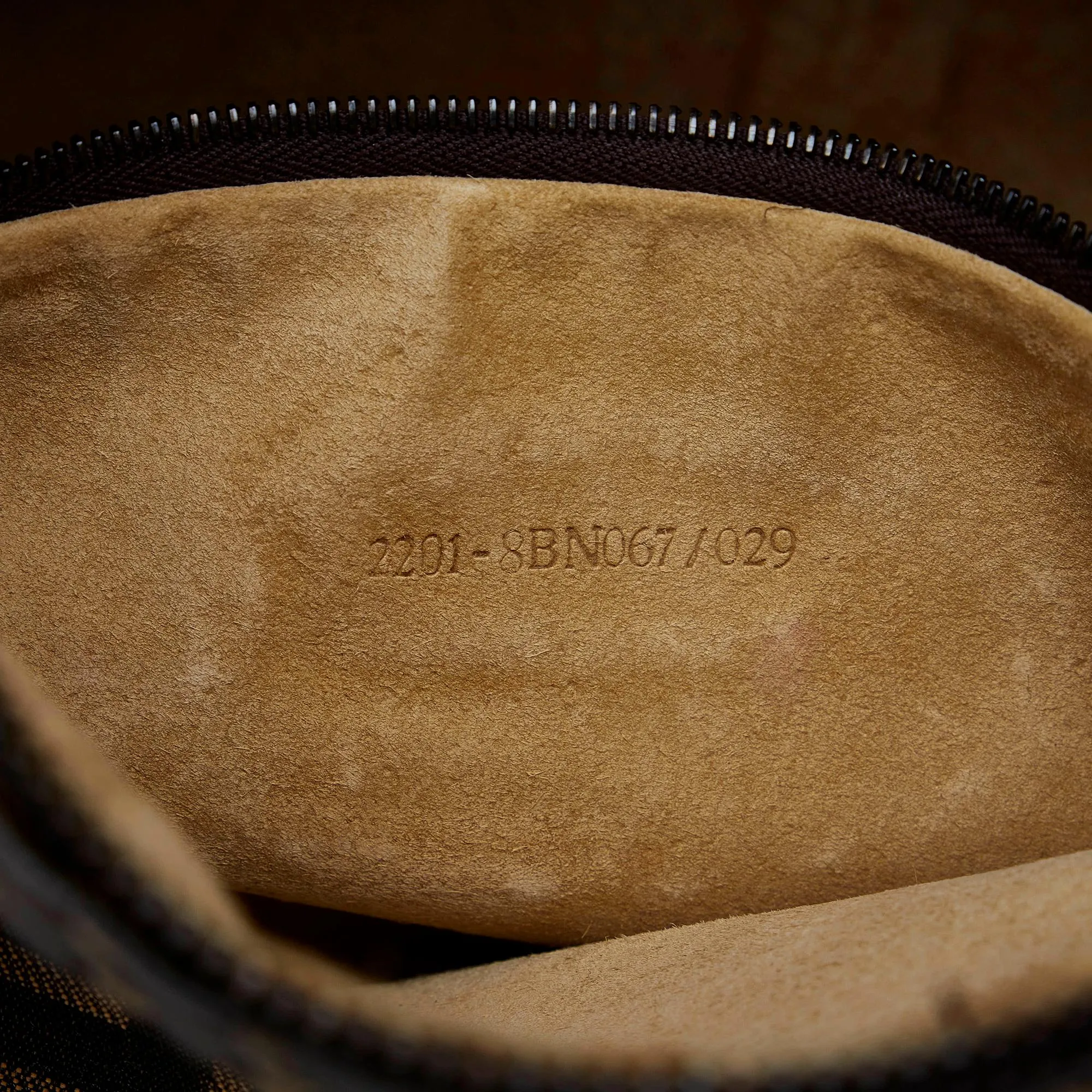 Fendi Selleria Zucca Handbag (SHG-g50LRJ)