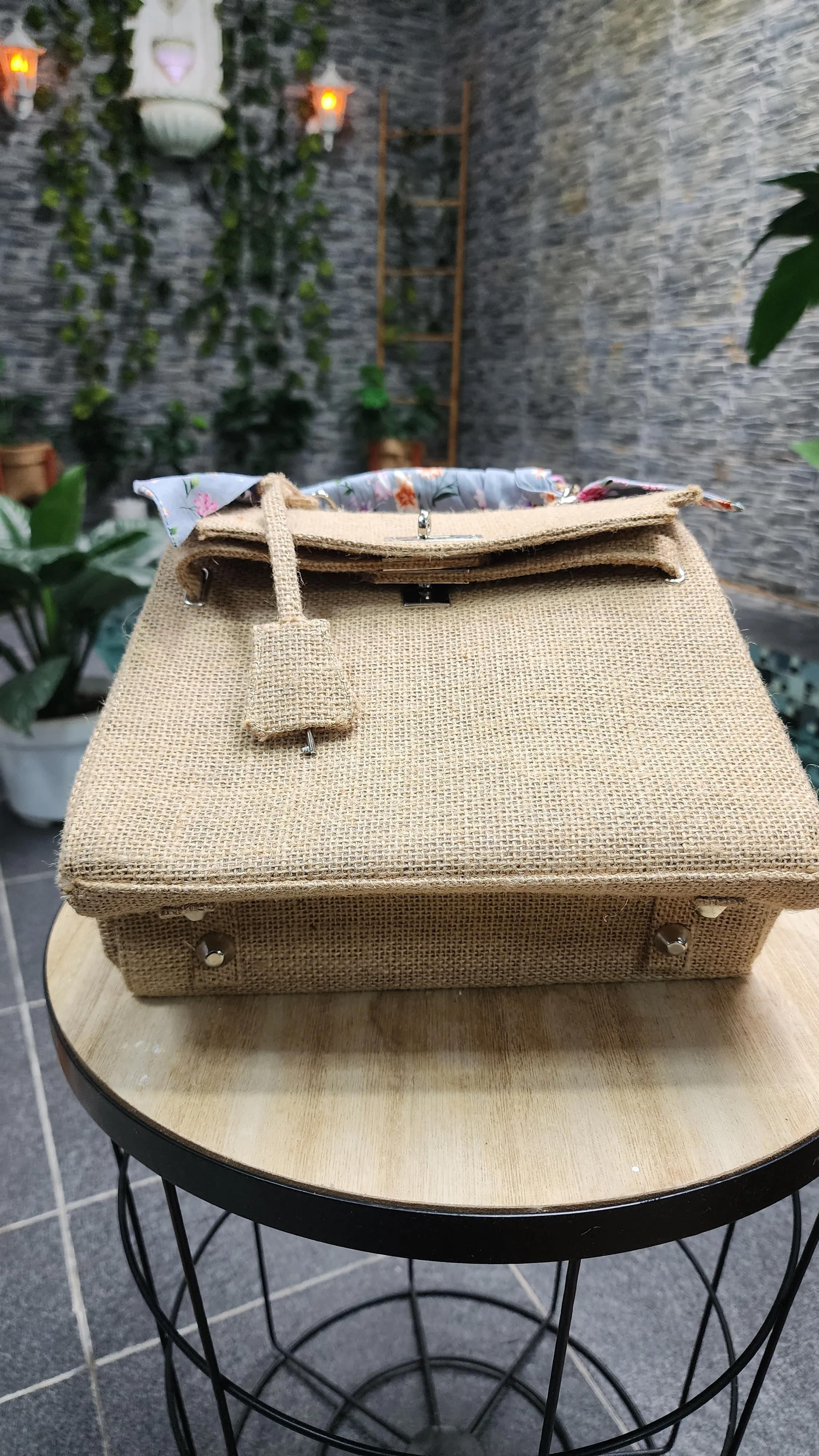 Handmade burlap / jute bag, Small size (25cm)_style 2