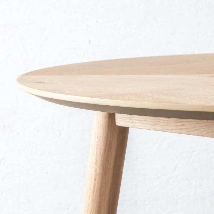 HERRINGBONE | ROUND DINING TABLE