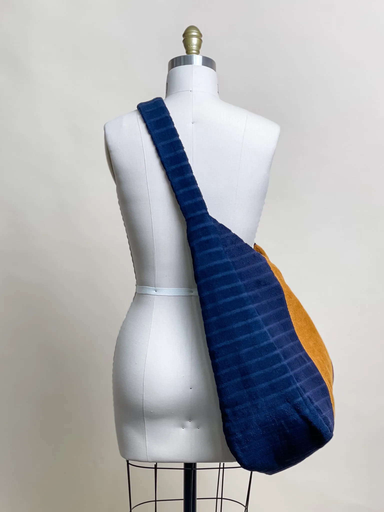 HORSESHOE BAG #5 (DESIGNER)