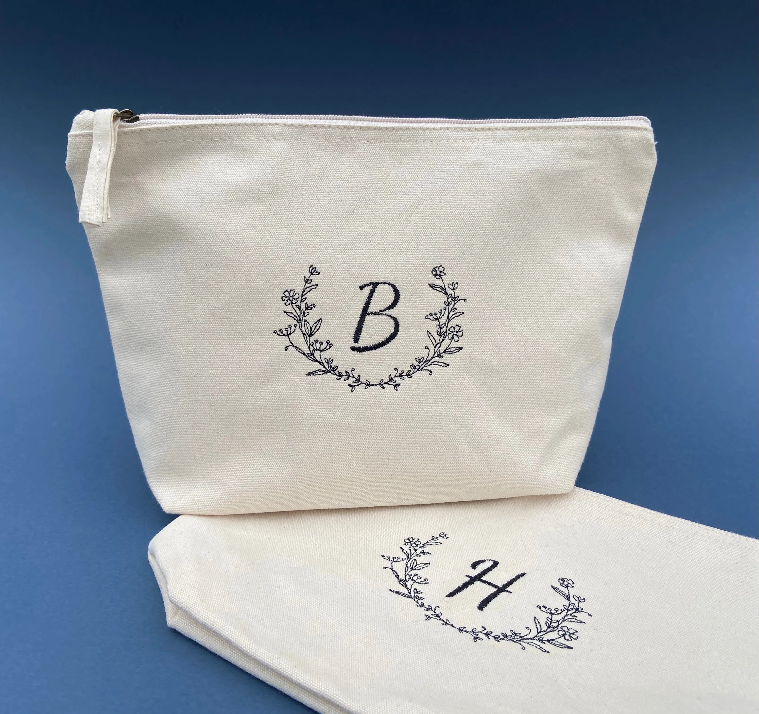 Letter Wreath Makeup Bag