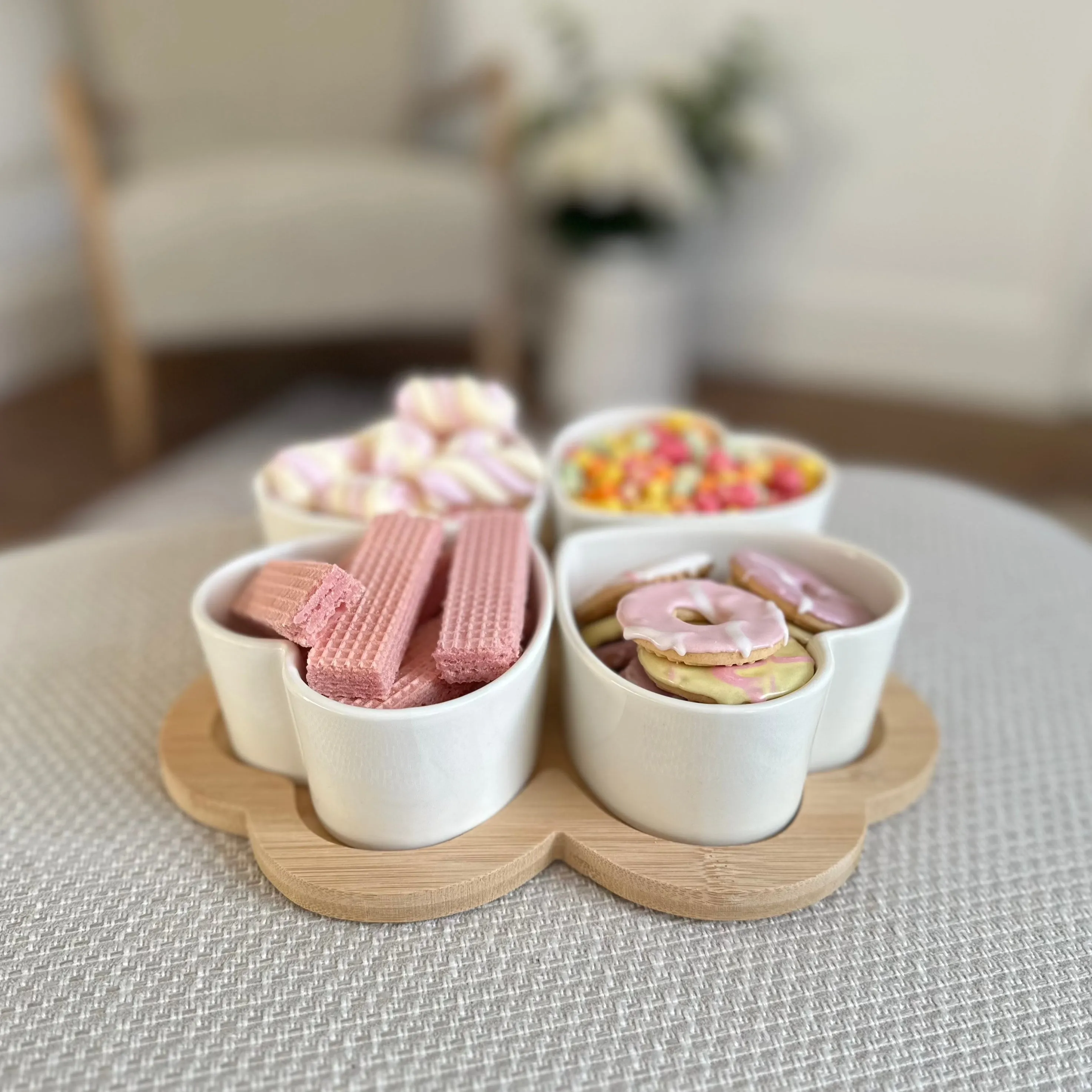 Love Heart Shaped Set of 4 Snacking Bowls and Tray