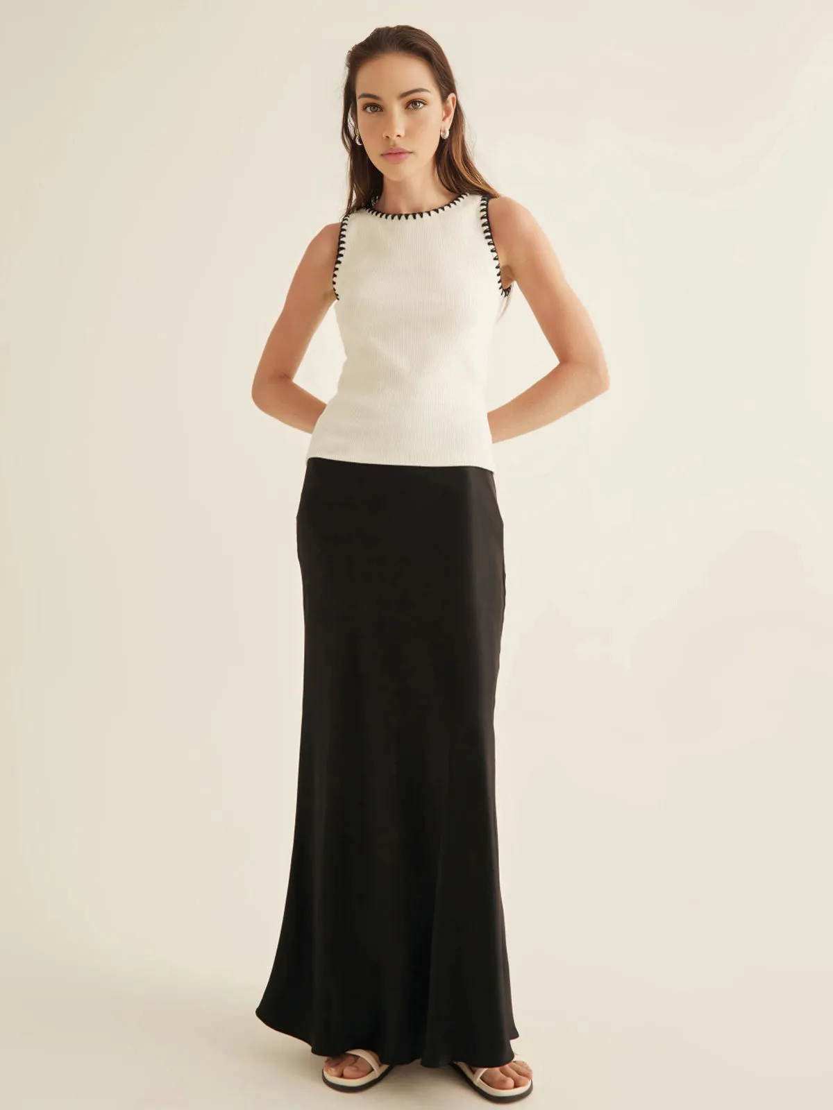 Minimalism Contrast Graceful Trim Sweater Vest