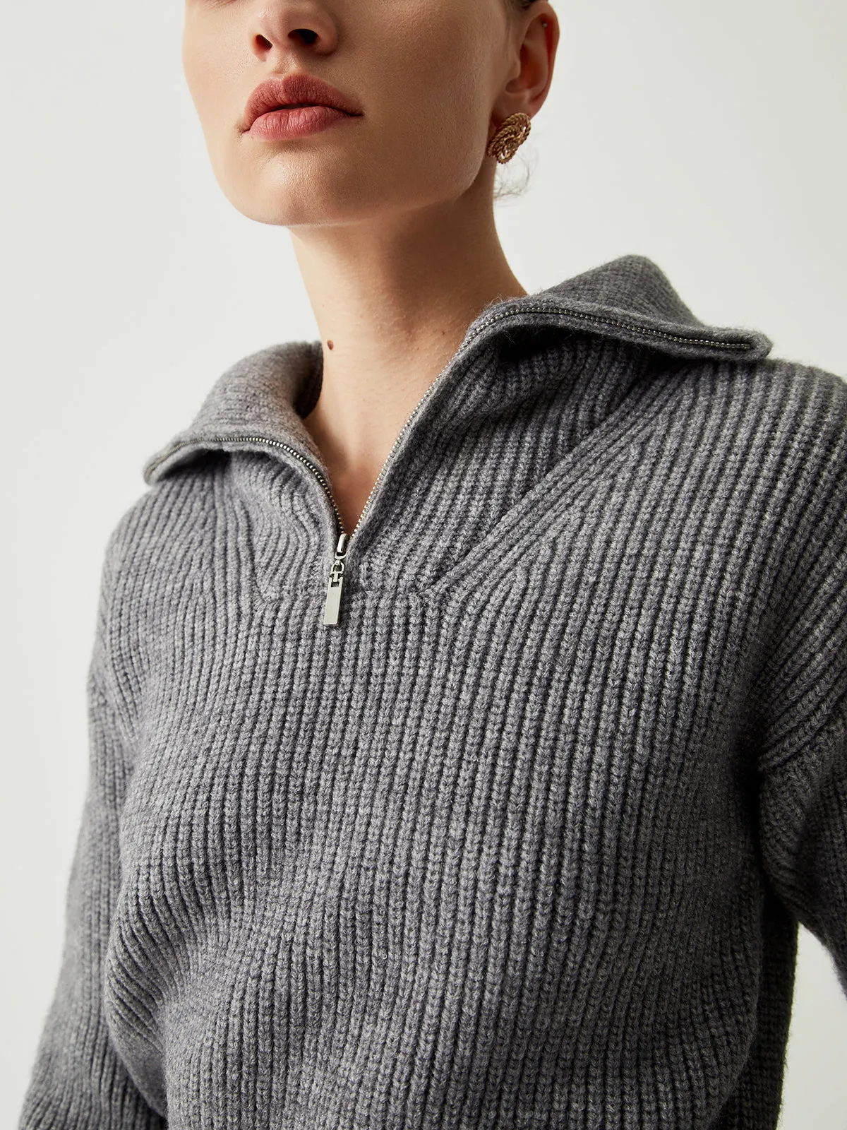 Open Collar Graceful Zippered Sweater