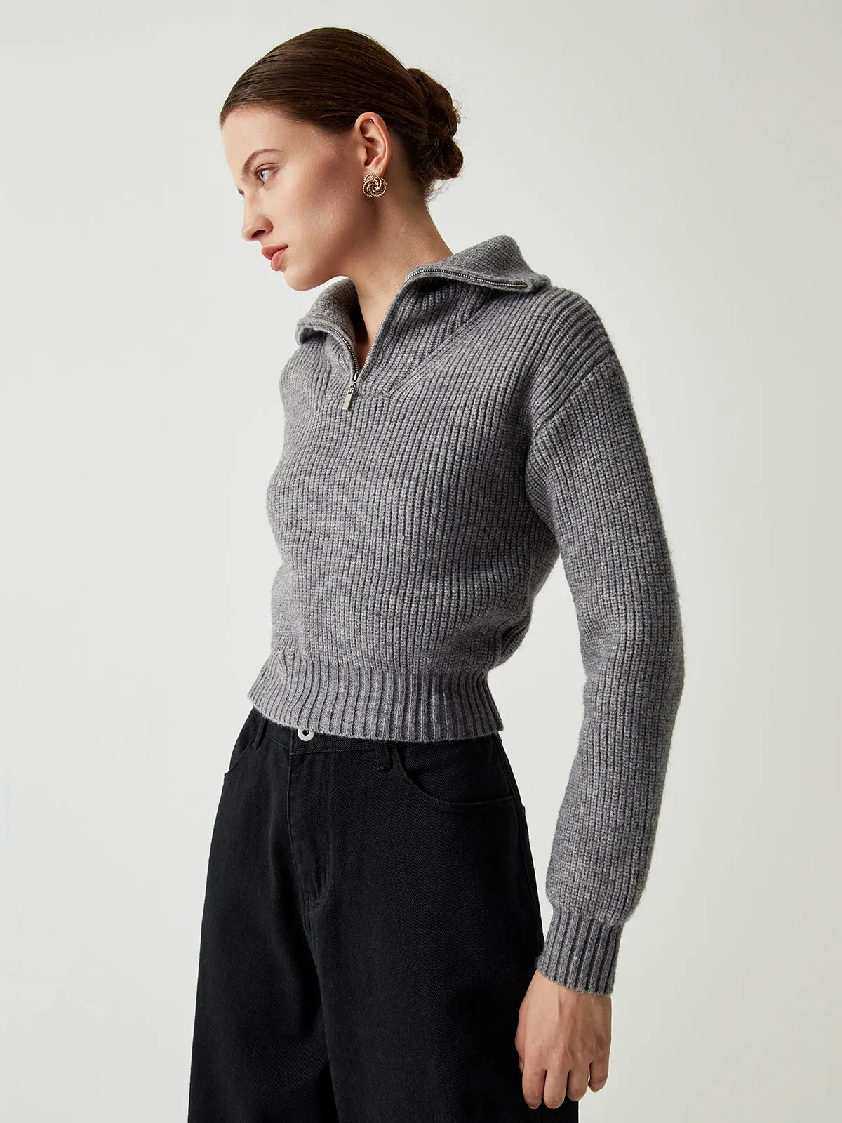 Open Collar Graceful Zippered Sweater