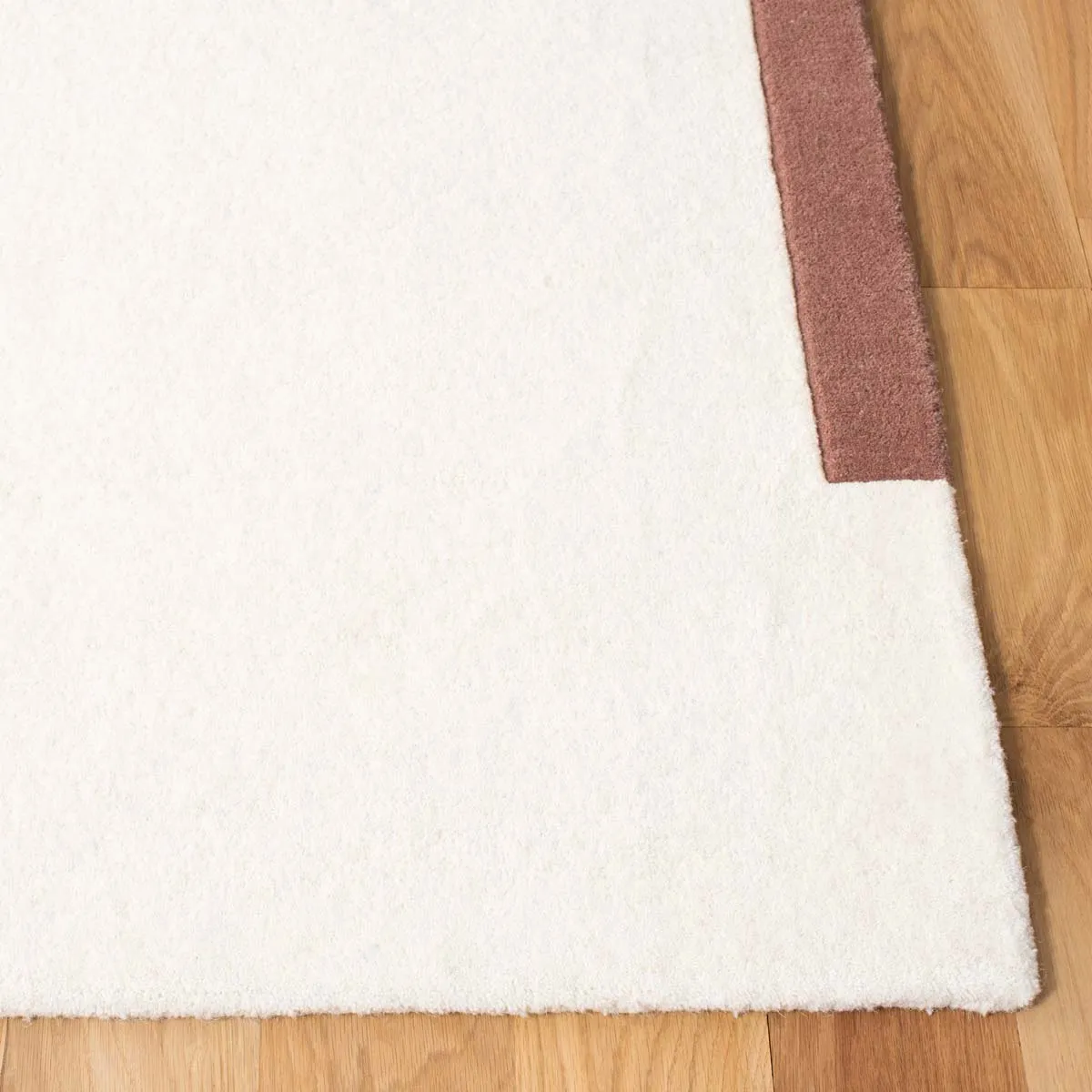 Safavieh Fifth Avenue 110 Rug, FTV110