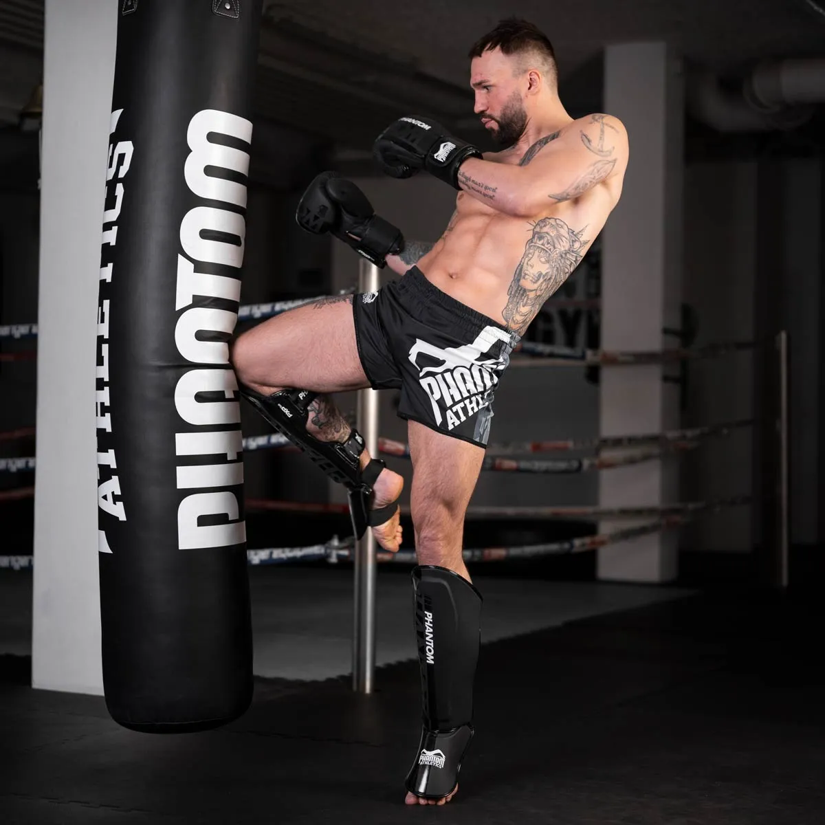 Schienbeinschutz APEX Striking