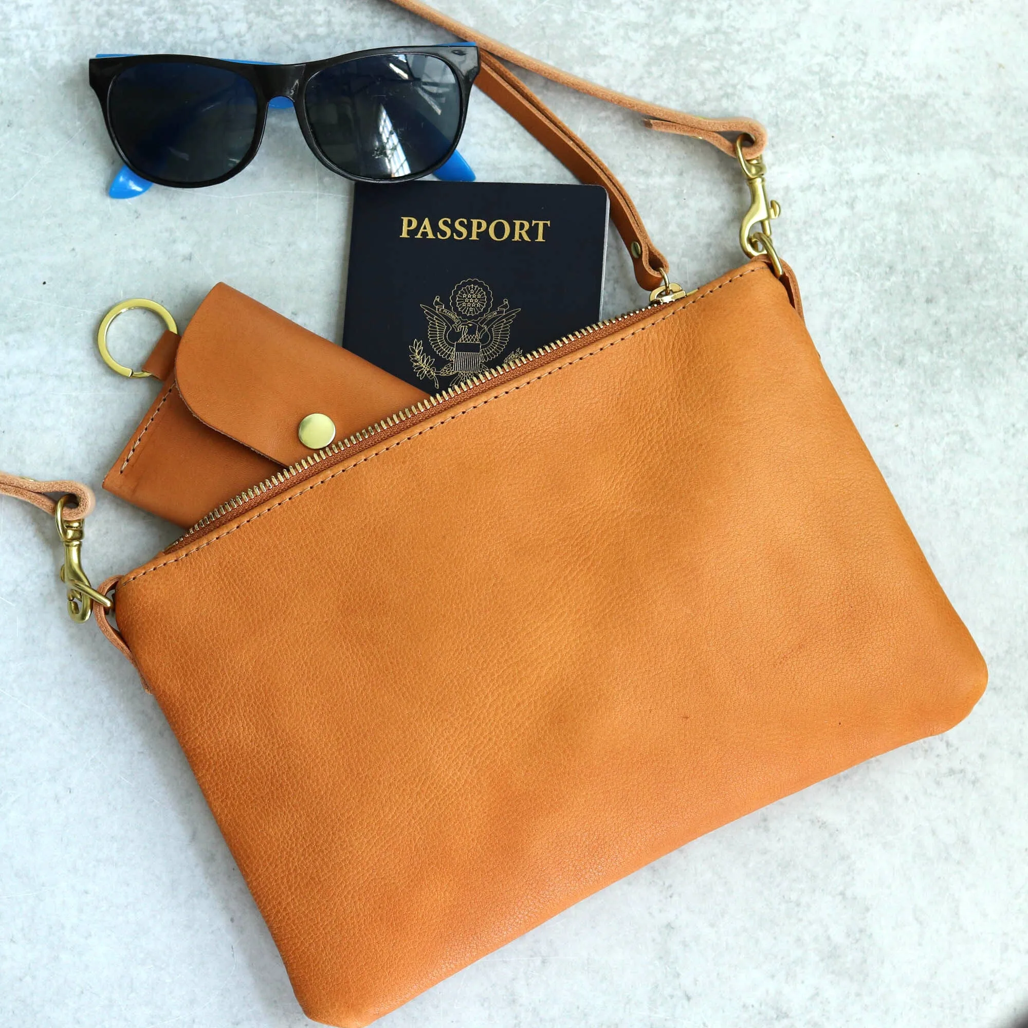 Small Leather Crossbody Clutch Bag - Tan Pebble