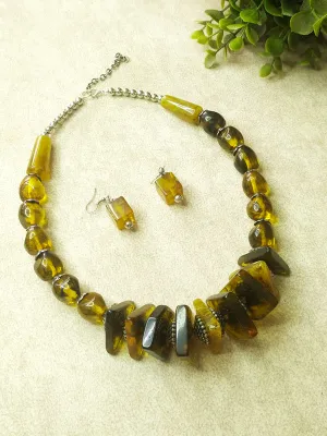 Striking Golden Bead Necklace