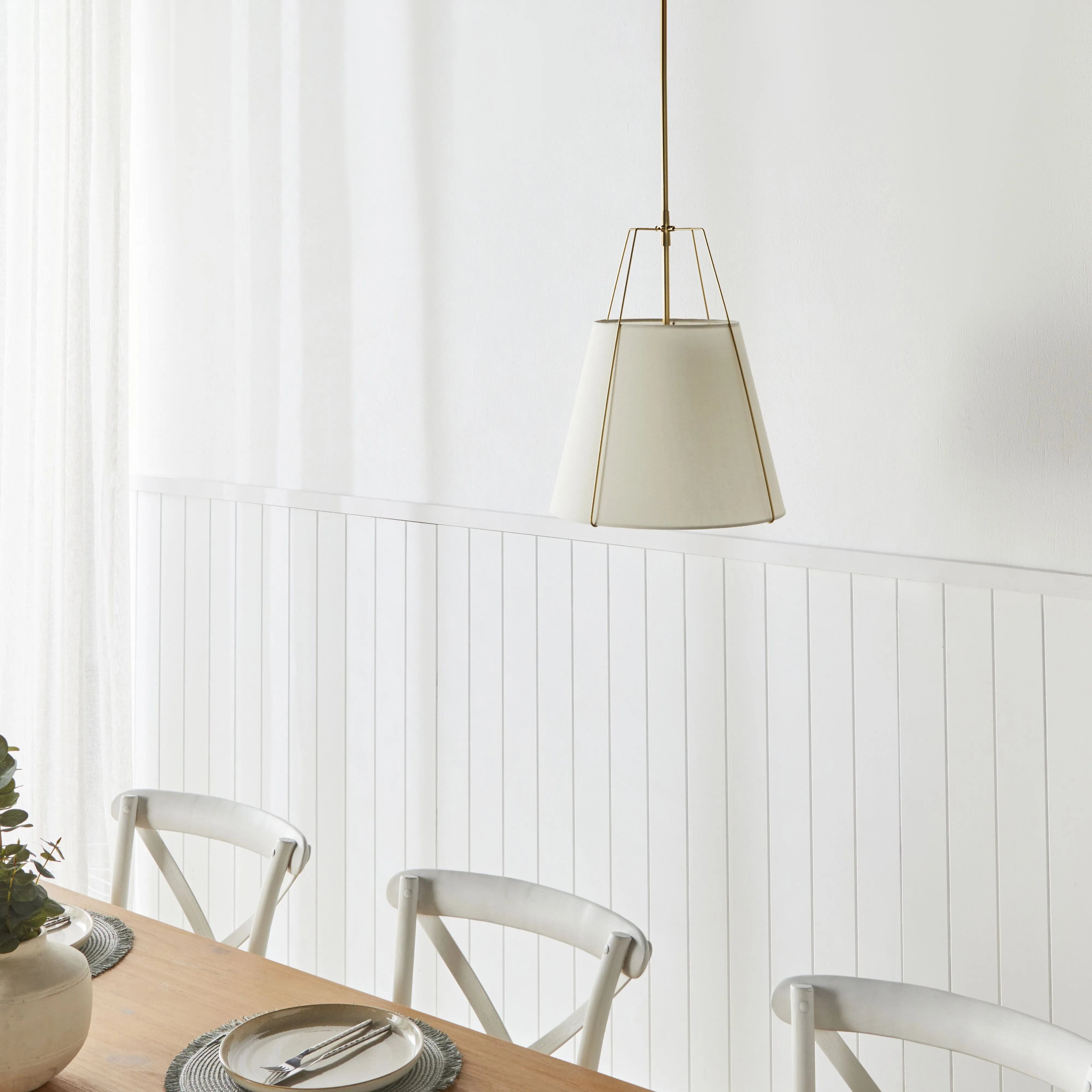 Sutton Pendant Gold 92x40cm