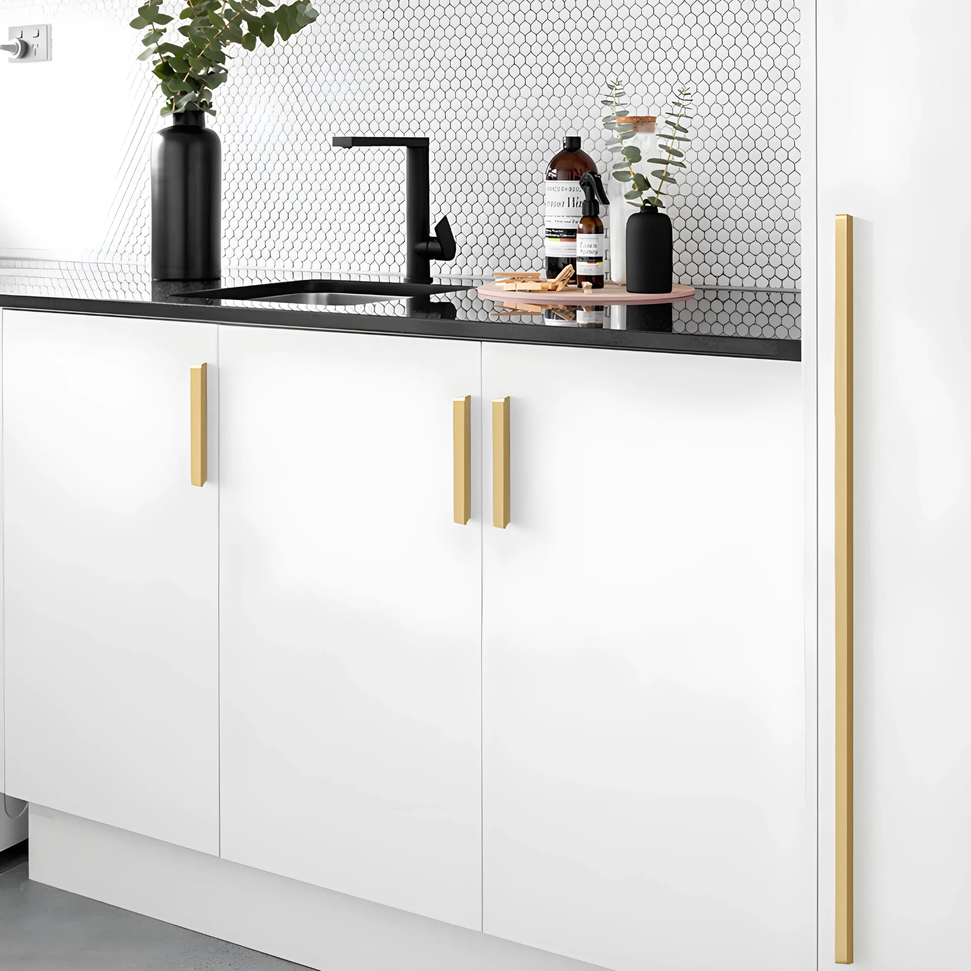 T-SHAPE / Solid Brass Pull Handles