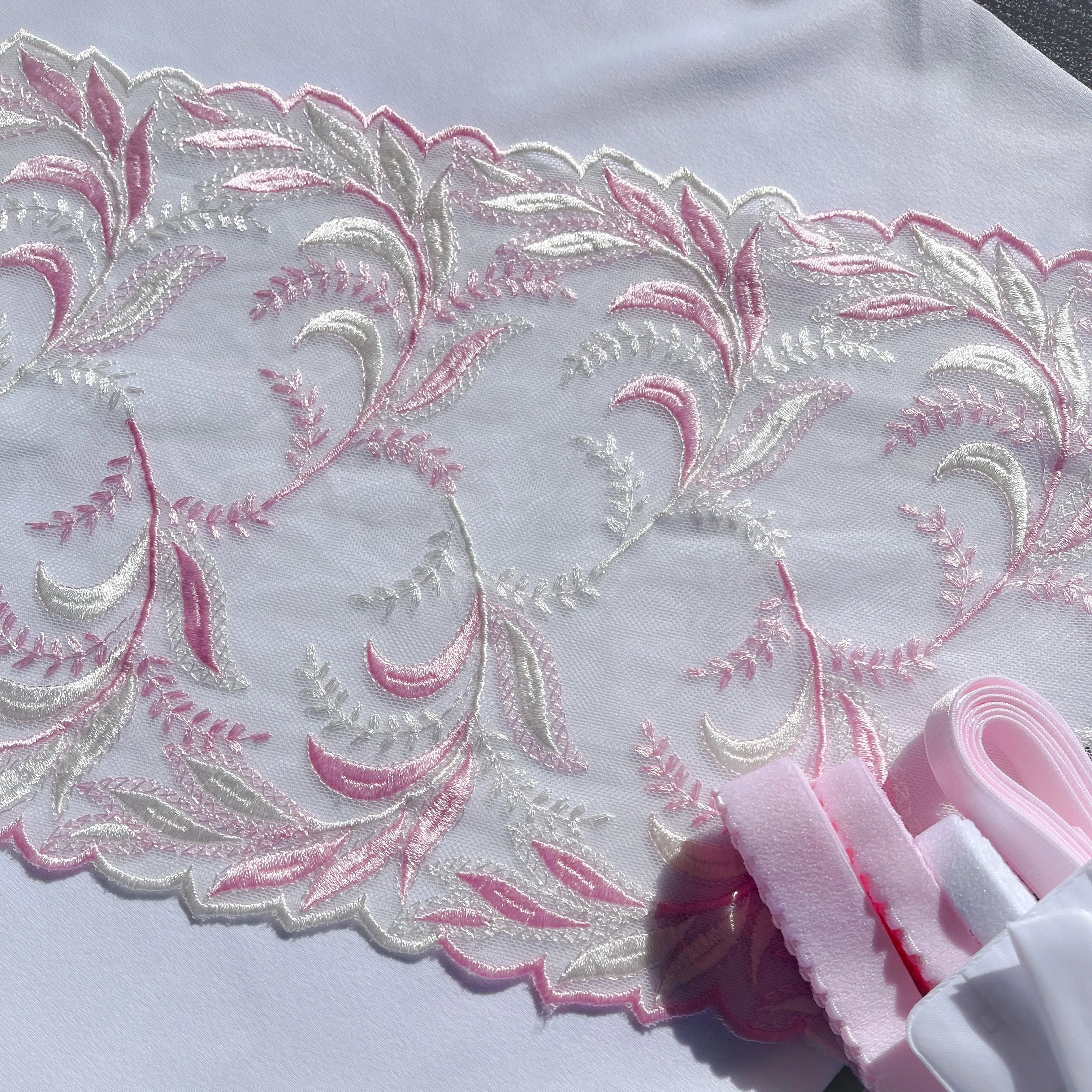 Tulle Lace #323 - 8 1/4" Blowing in the Wind